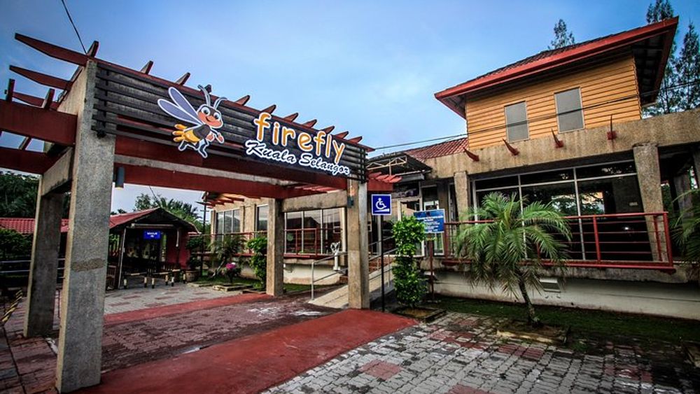 Kuala Selangor Fireflies Tour with Batu Caves & Fort Altingsburg