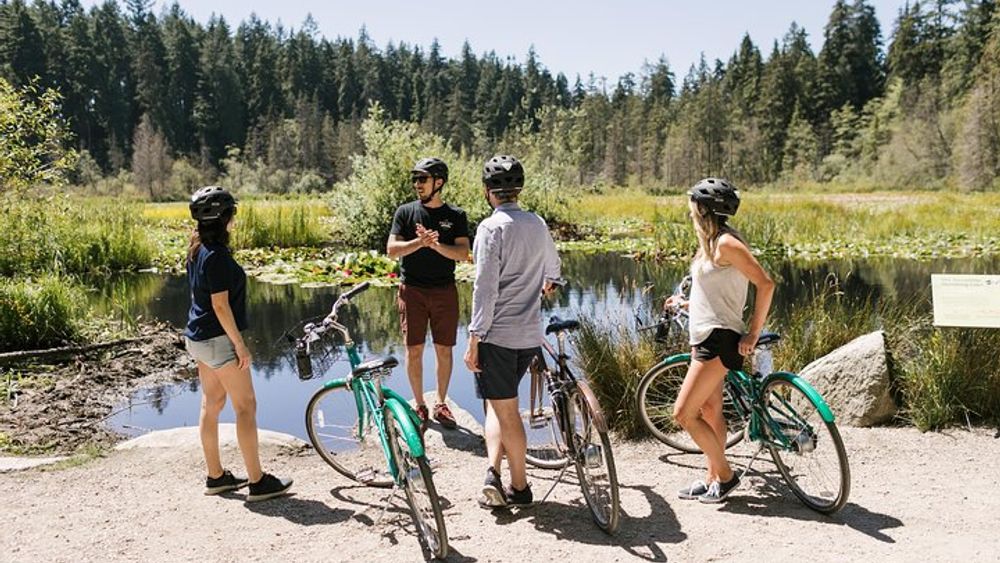 Stanley Park Small-Group Bike Tour with E-Bike Option