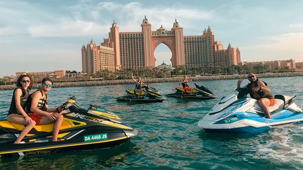 90 Minutes Dubai Palm Jumeirah Jetski Tour