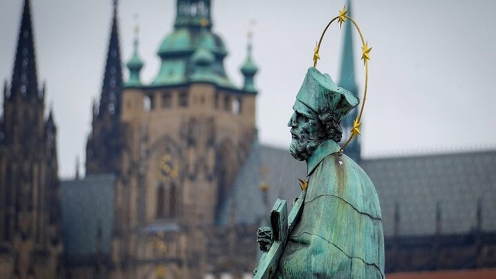 Prague Castle Grounds Guided Tour