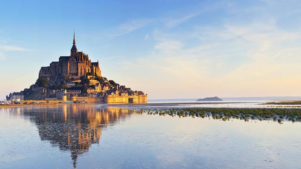 Mont Saint Michel Day Trip from Paris with English Speaking Guide