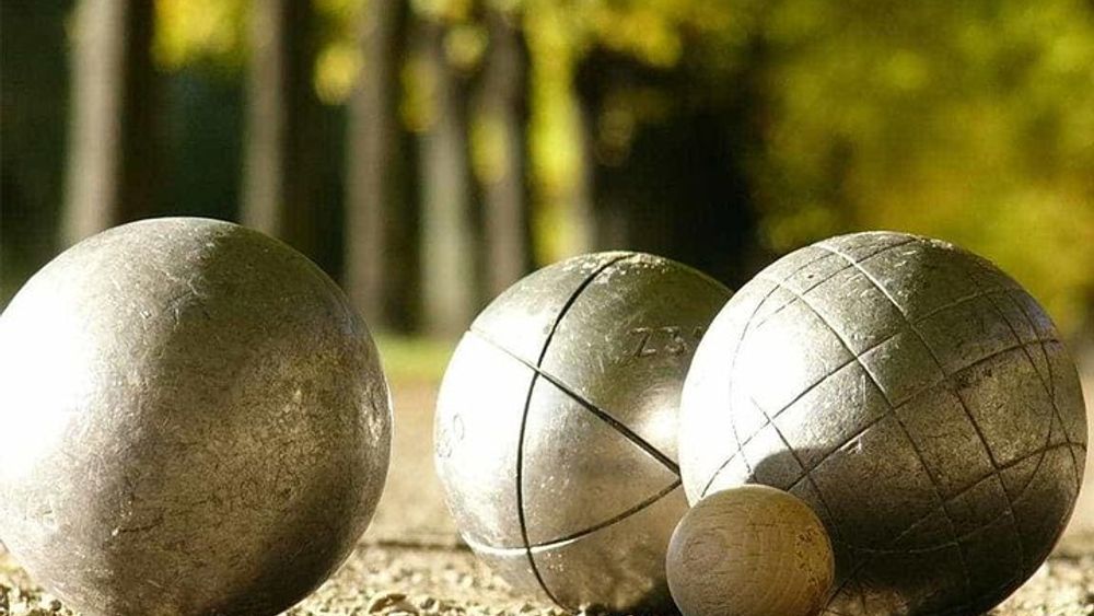 Paris Learn How to Play Pétanque French Experience