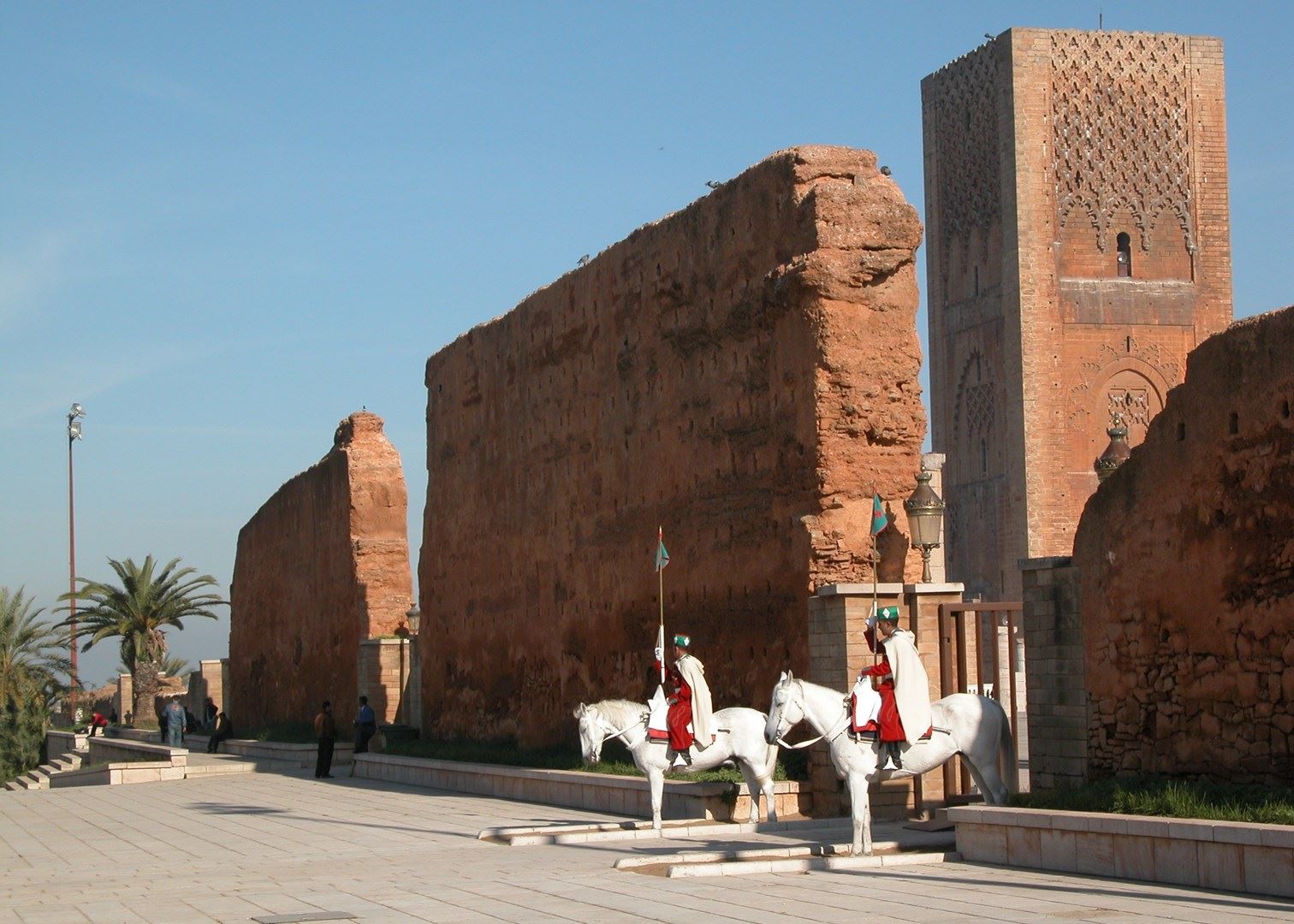 Imperial Cities & Sahara Desert Discovery Tour from Casablanca