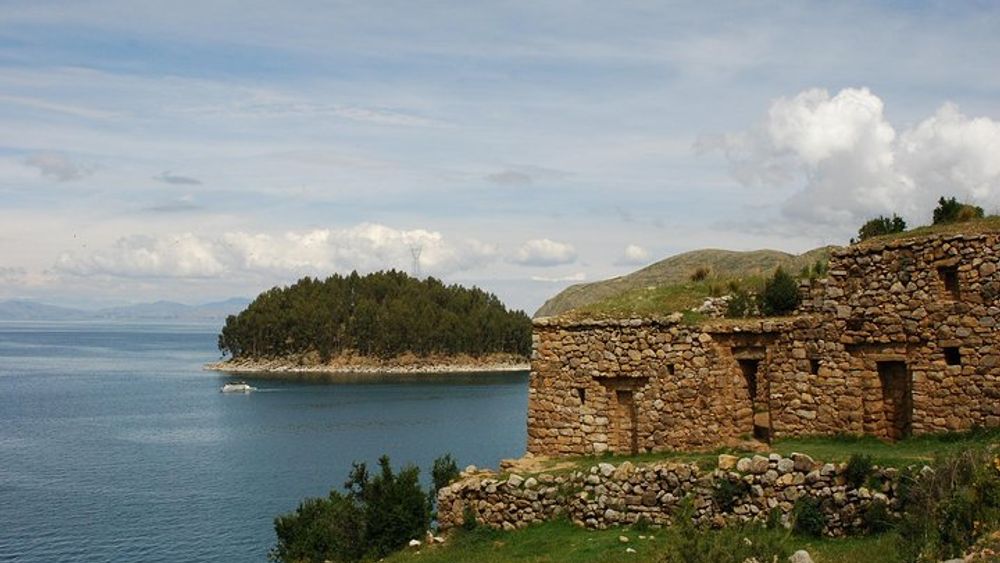 Cusco to Puno Panoramic Bus Ride with Hotel Transfers