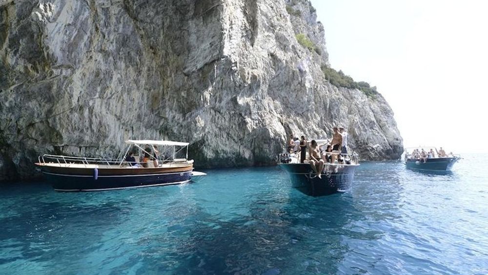 Capri Island Boat Tour from Rome by Train