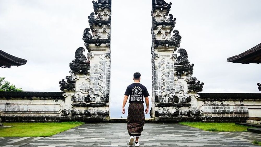 Bali Private Temple, Waterfall, Rice Fields, and Swing Tour
