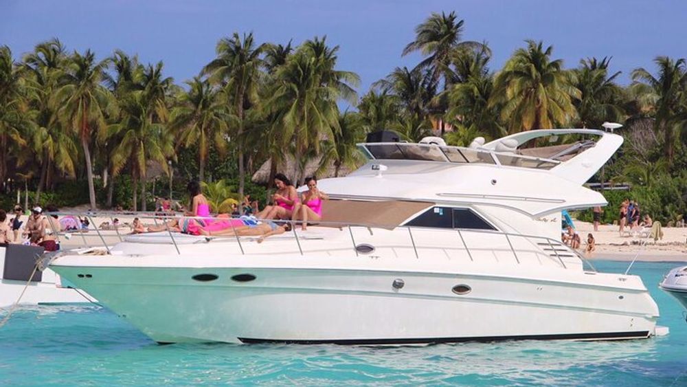Private Yacht Rental from Cancun