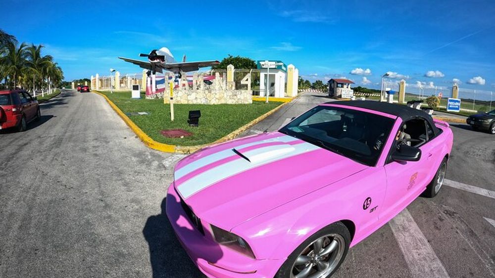 Cozumel Mustang Tour: Snorkel & Mexican Lunch