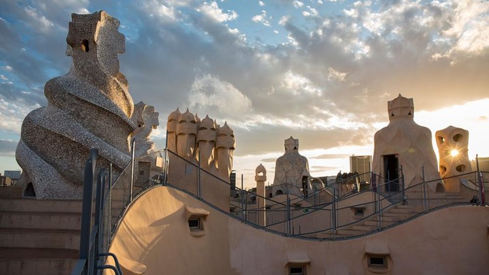 Barcelona Skip-the-Line Casa Batllo, La Pedrera Tour