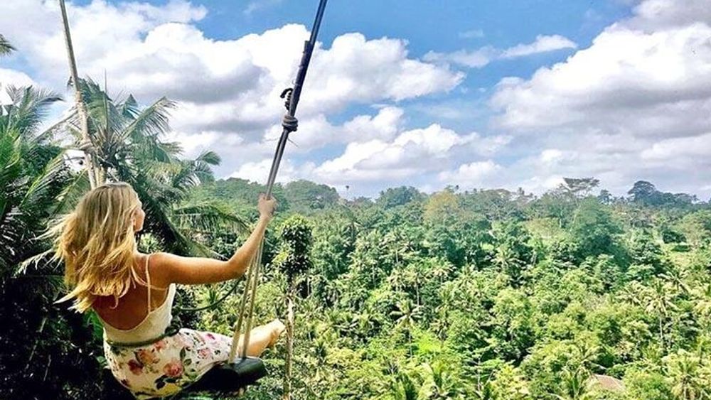 Ubud Tour : Jungle Swing - Campuhan Ridge Walk - Tegenungan Waterfall