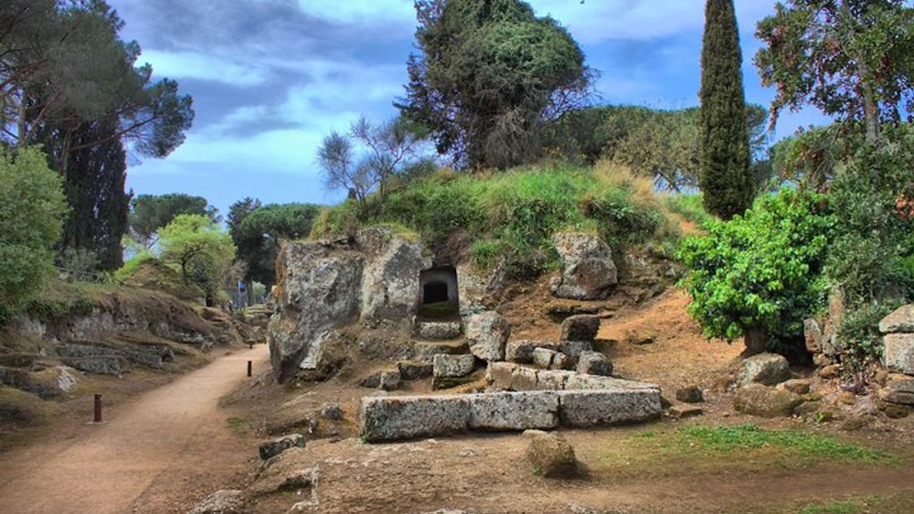 Cerveteri Etruscan Day Trip From Rome With Lago di Bracciano