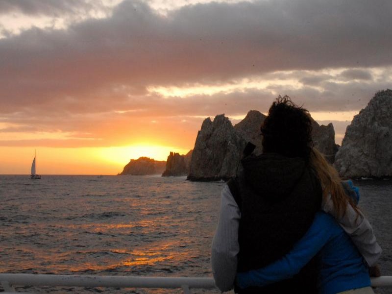Los Cabos Sunset Dinner Cruise