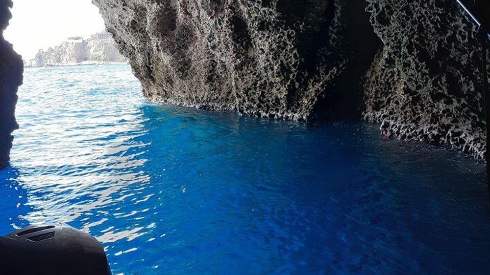 2-Hours Excursion to the Blue Grotto of Taormina in Isola Bella