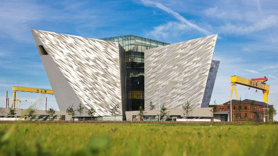 Belfast Titanic and Giant's Causeway tour from Dublin