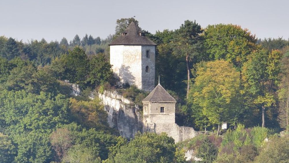 From Krakow: Ojcow National Park and Pieskowa Skala Castle
