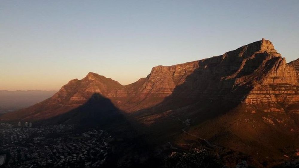 Cape Town: Small-Group Table Mountain Sunrise Hike