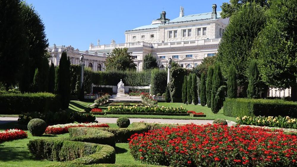 Empress Sisi Tour: The Lady Di of Vienna
