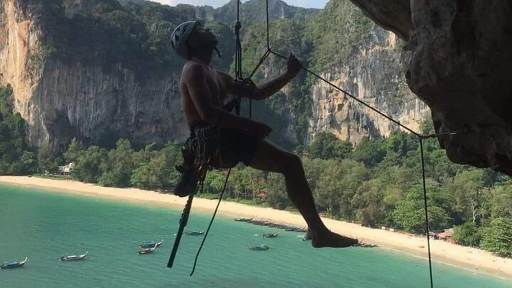 Hot Rock Climbing School