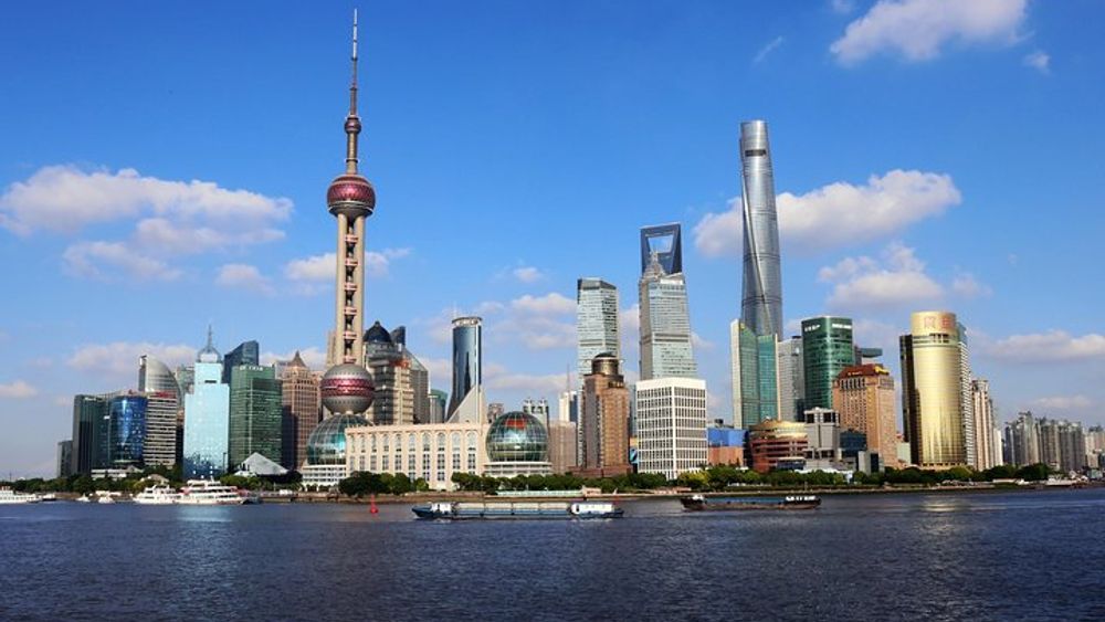 Shanghai Day Tour with Jade Buddha Temple, The Bund, Lunch