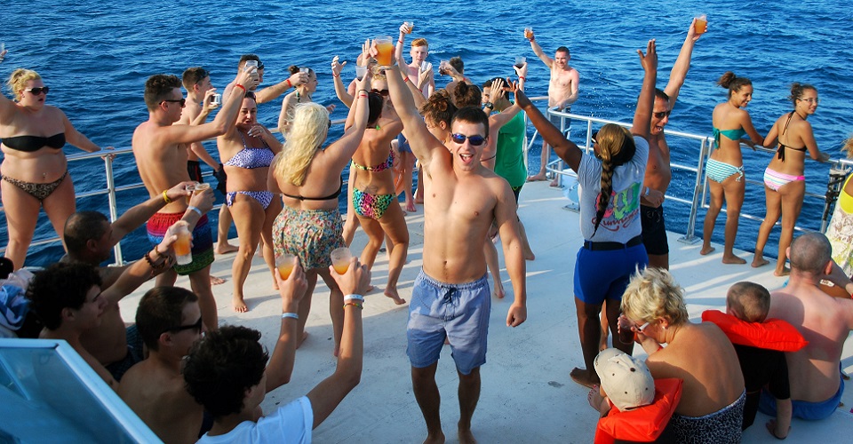 Catamaran Dunn's River Day Cruise & Snorkeling