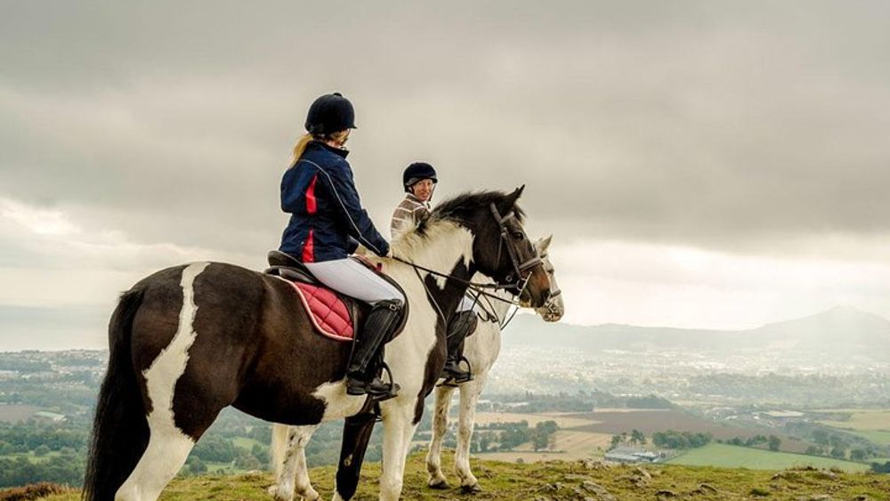 Dublin to Wicklow: Horseback Riding and Glendalough Day Tour