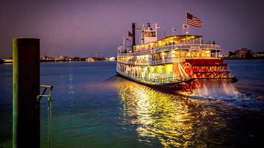 New Orleans 2-Hour Steamboat Natchez Jazz Dinner Cruise