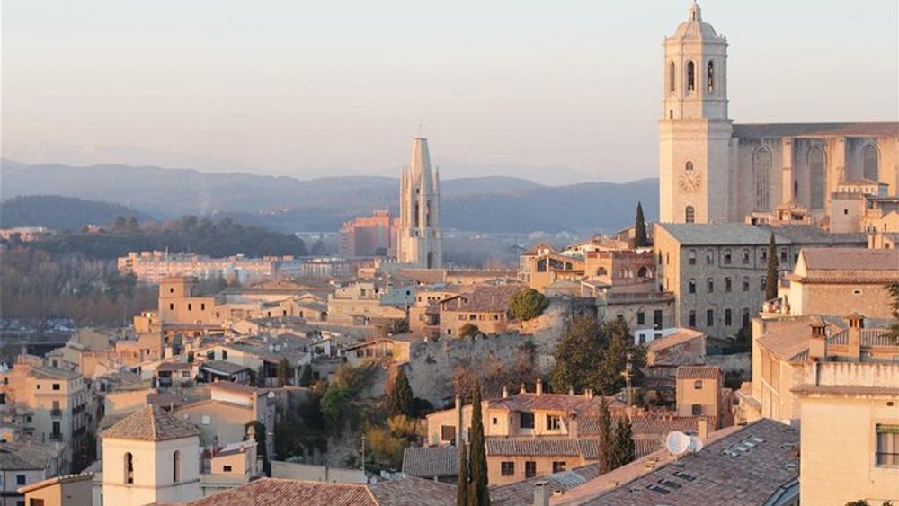 Girona Guided Tour with Cathedral, Arab Baths & St Feliu Basilica