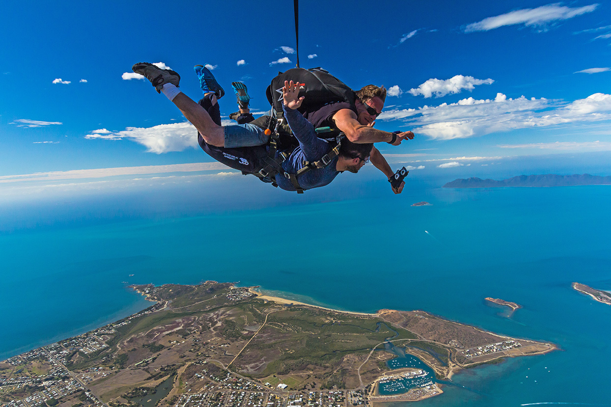 Airlie Beach Tandem Skydive with Beach Landing - Self Drive