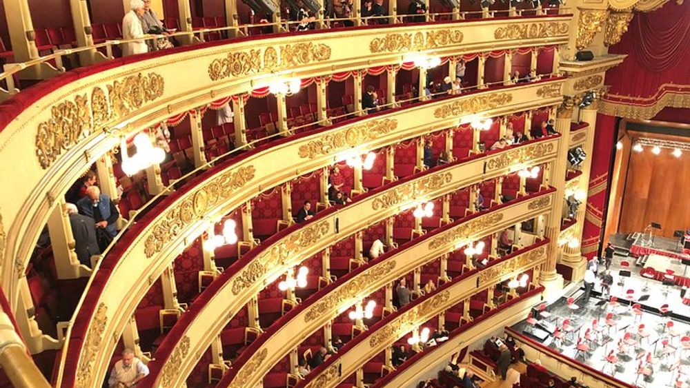 La Scala Museum Experience and Hop on Hop off optional