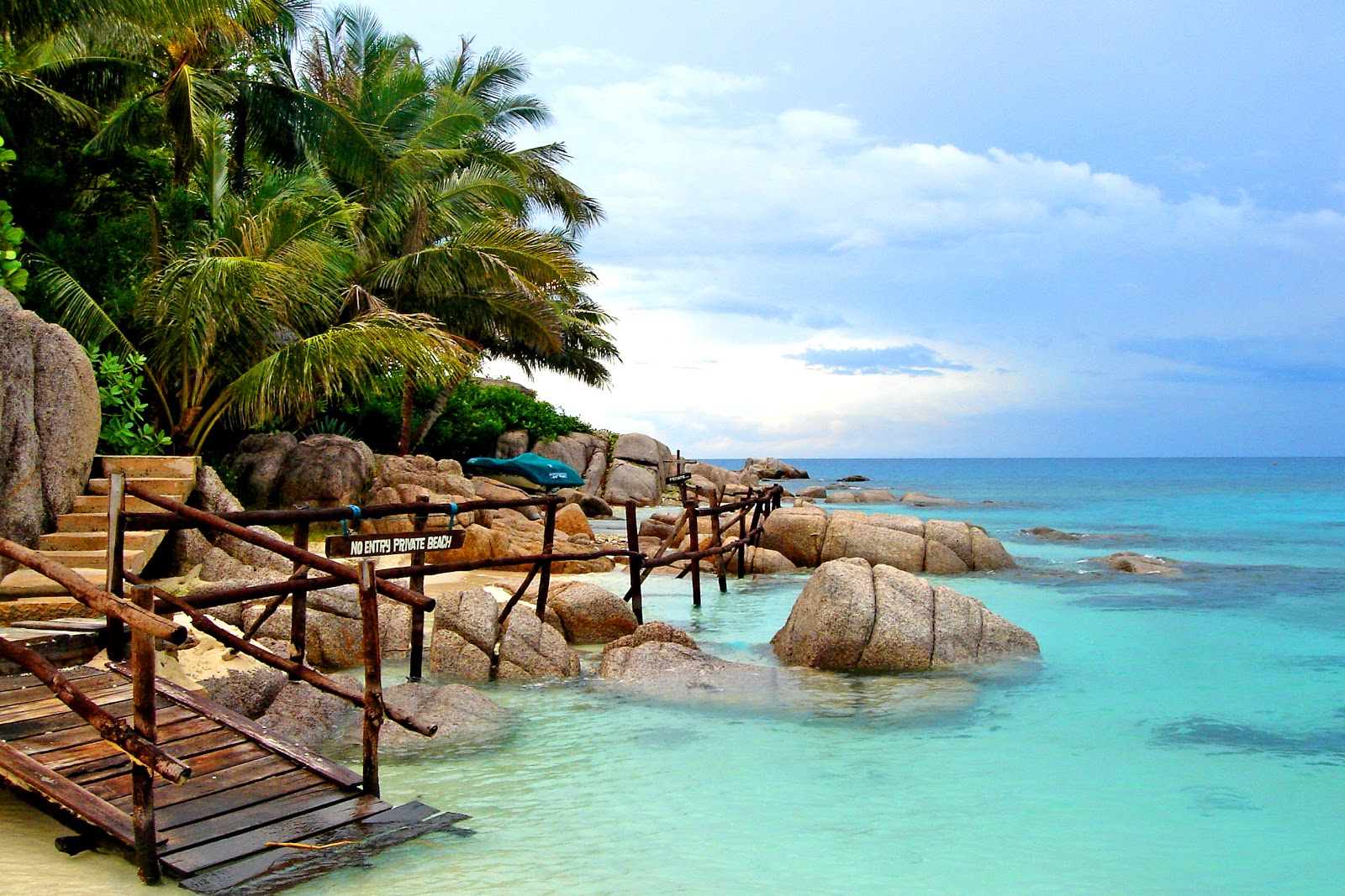 Snorkel Tour to Koh Nangyuan including Catamaran Cruise from Koh Phangan to Koh Tao