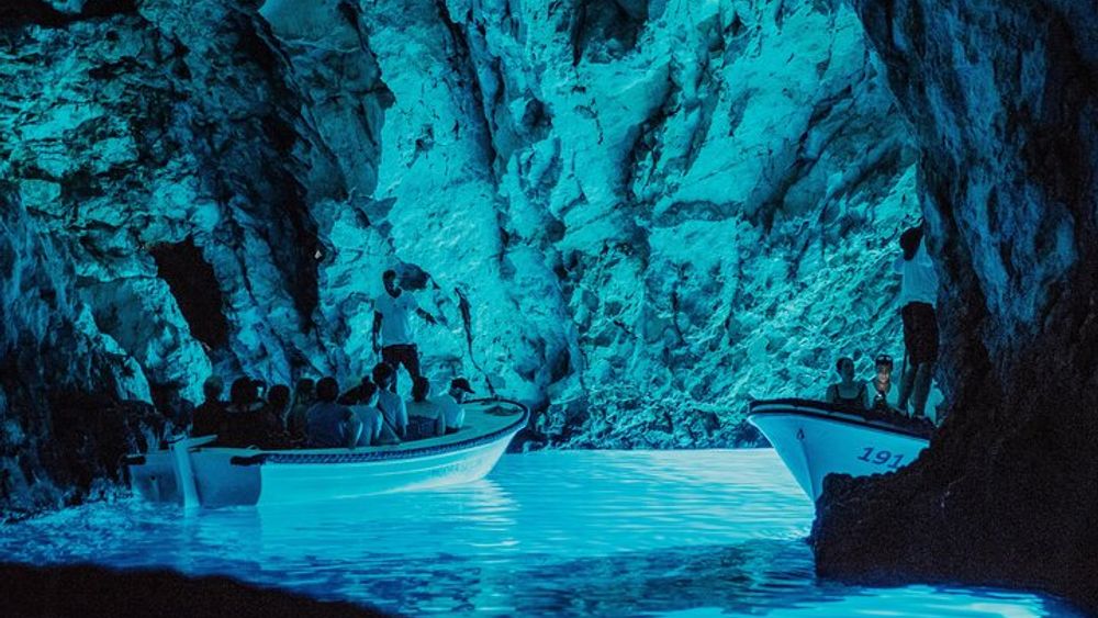 Croatian Coast Island Speedboat Tour with Blue Cave and Hvar