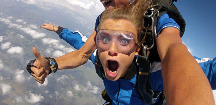 Tandem Skydive 14,000ft - Weekday