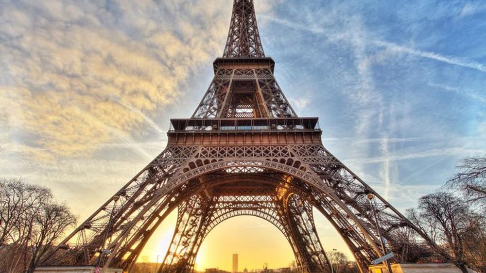 Eiffel Tower Skip-the-Line Admission Ticket with Guide