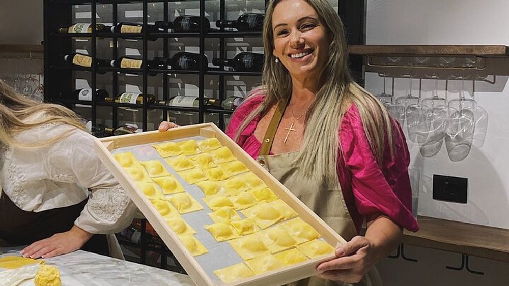 Rome: Small Group Pasta & Tiramisu Masterclass by Colosseum