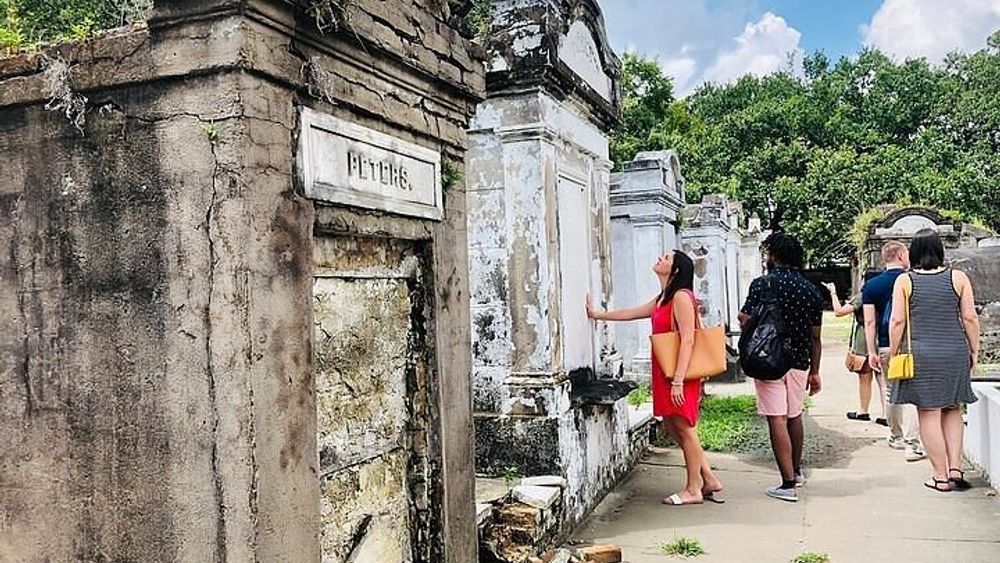 New Orleans Cemetery and City Tour with Guide