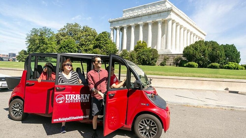 Capitol Hill and Monuments Electric Cart Small-Group Tour