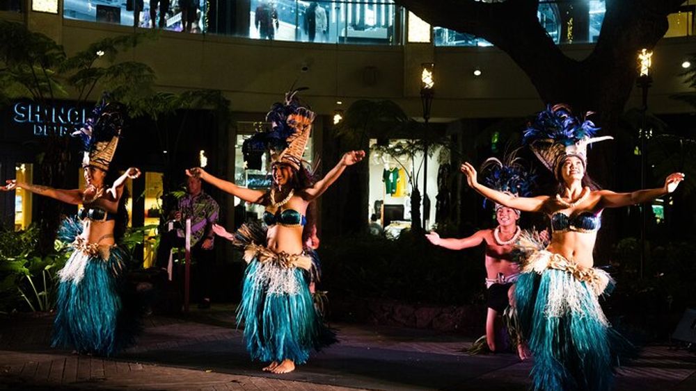 Queens Waikiki Luau Tickets