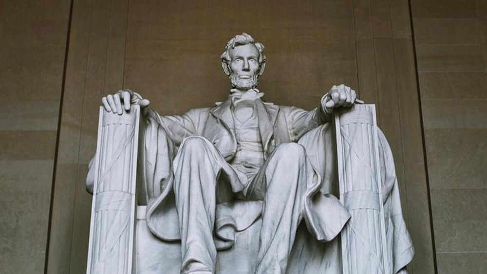 Washington DC Highlights with National Mall Group Walking Tour