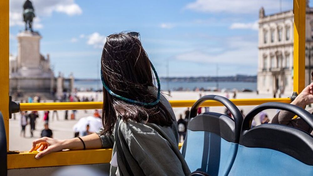 Lisbon Hop-On Hop-Off Bus and Tram Tour with River Cruise