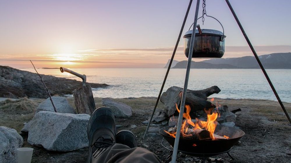 Midnight Sun Campfire Tour from Tromso