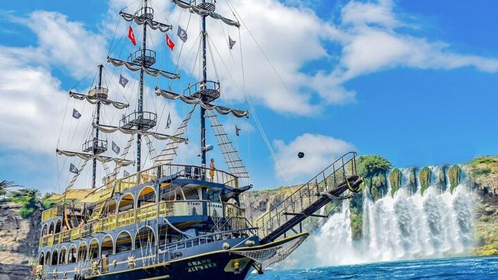 Antalya Pirate Boat Trip w/Animations Lunch & Free Hotel Transfer