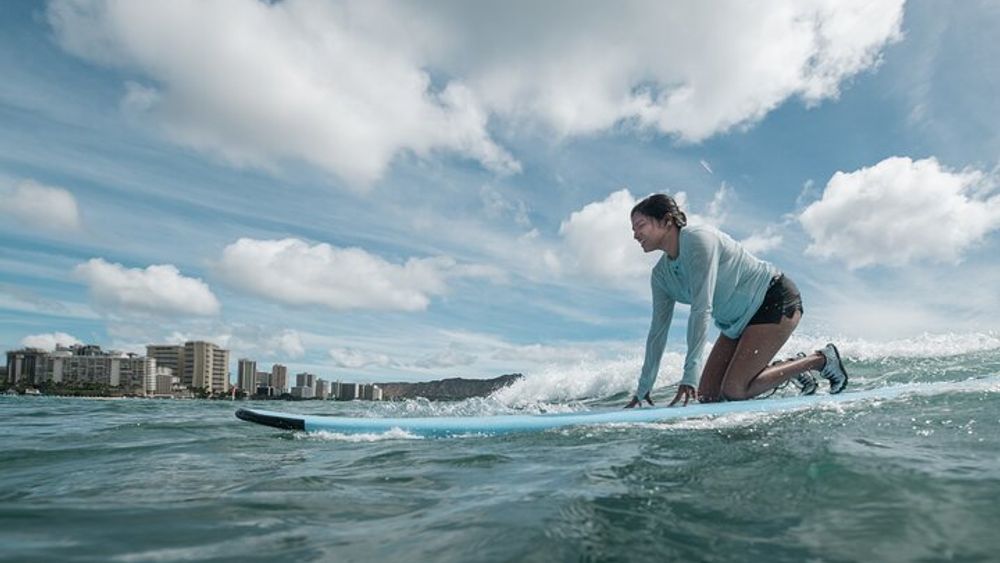 Honolulu Two-Hour Group Surf Lesson