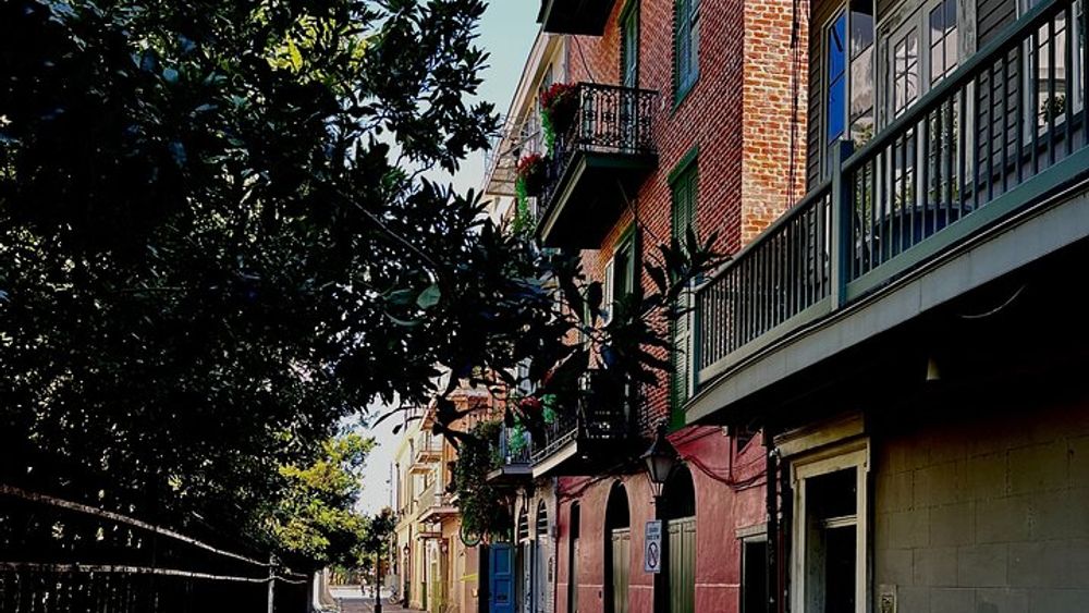 New Orleans Haunted Legends & Scandals Small Group Tour