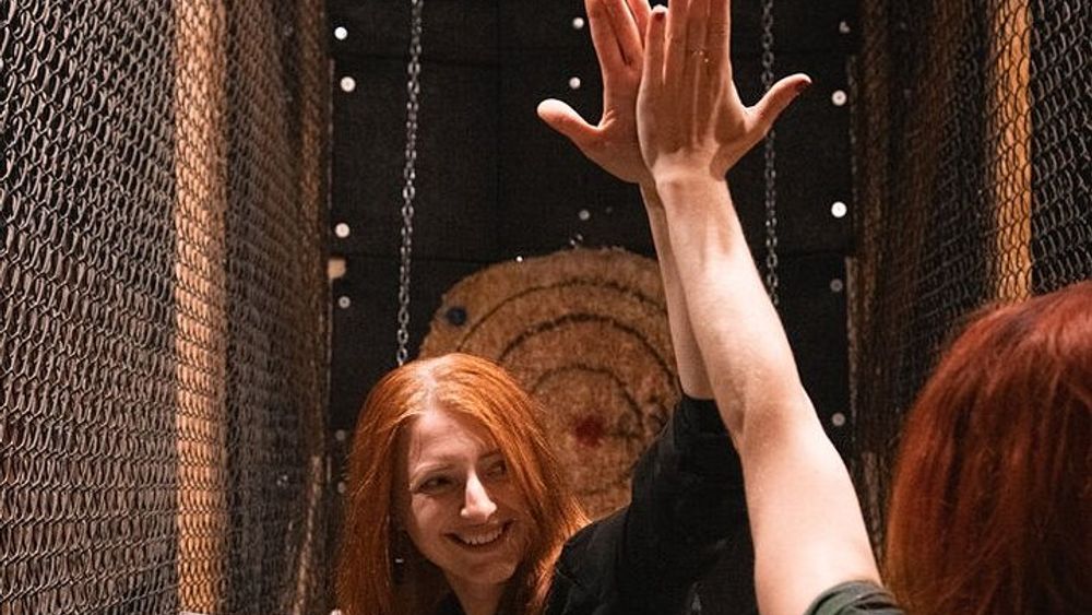 Frankfurt 1-Hour Guided Axe-Throwing Experience