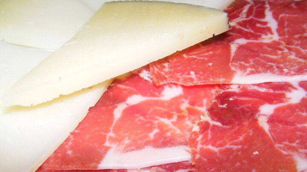 Madrid Lunchtime Aperitivo and Tapas Walking Tour
