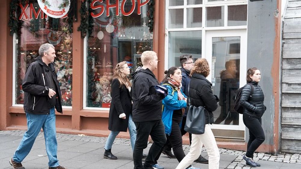 Funky History Walking Tour with local storyteller - Traditional meal included