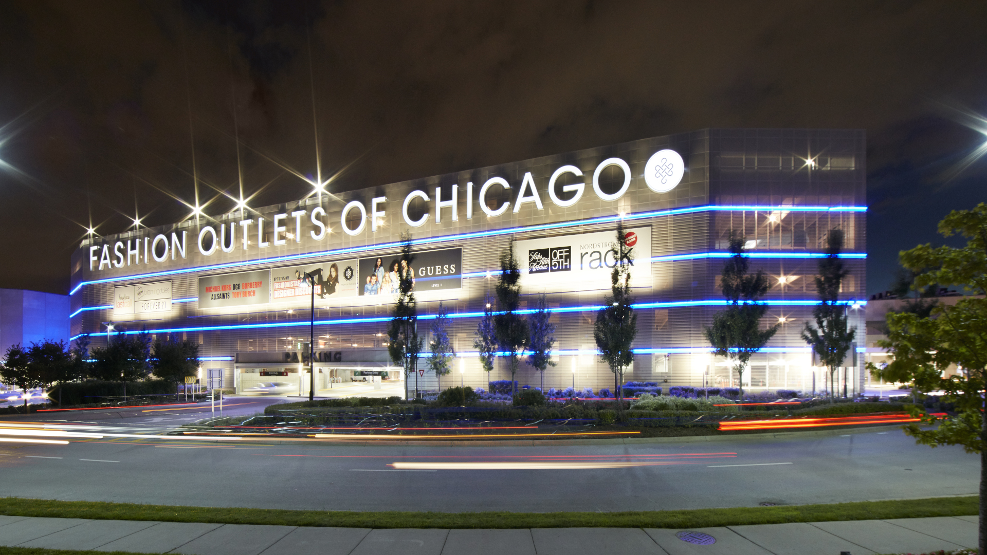 Fashion Outlets of Chicago Shop and Play with R/T Shuttle to Rivers Casino
