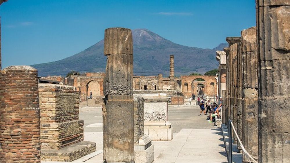 Pompeii Guided Tour with Skip-the-Line Ticket
