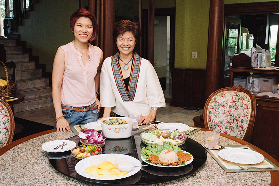 Thai-Chinese Snacks and Small Plates in Bangkok