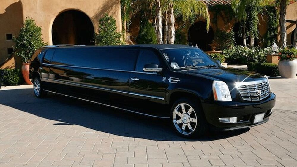 Las Vegas Strip Evening Luxury Limo Tour With Champagne